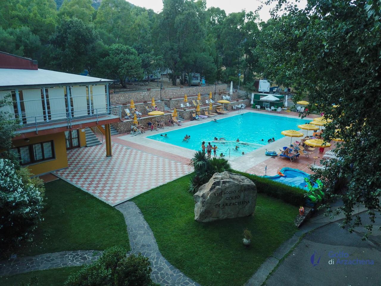 קניגיונה Villaggio Camping Golfo Di Arzachena מראה חיצוני תמונה