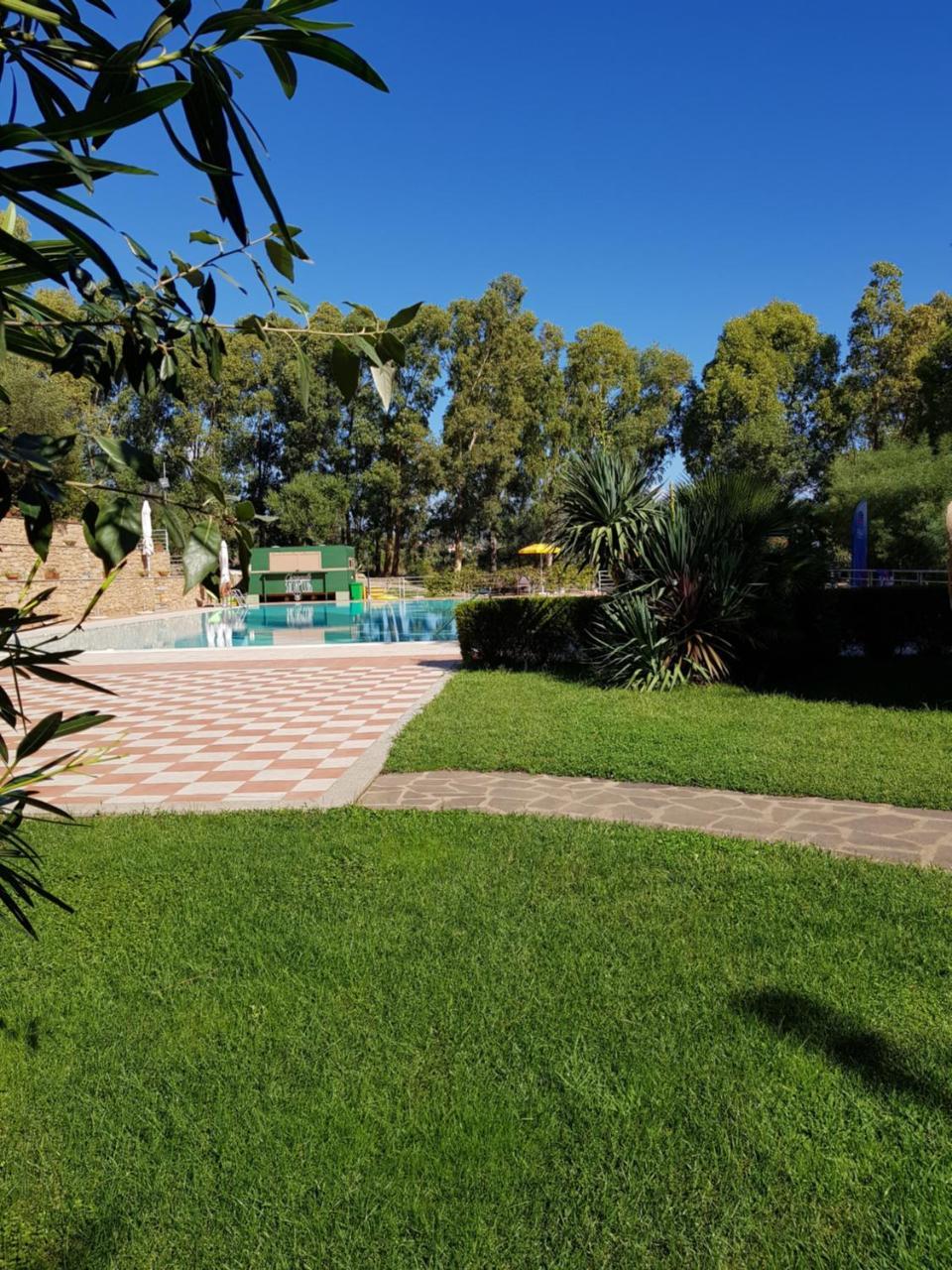 קניגיונה Villaggio Camping Golfo Di Arzachena מראה חיצוני תמונה